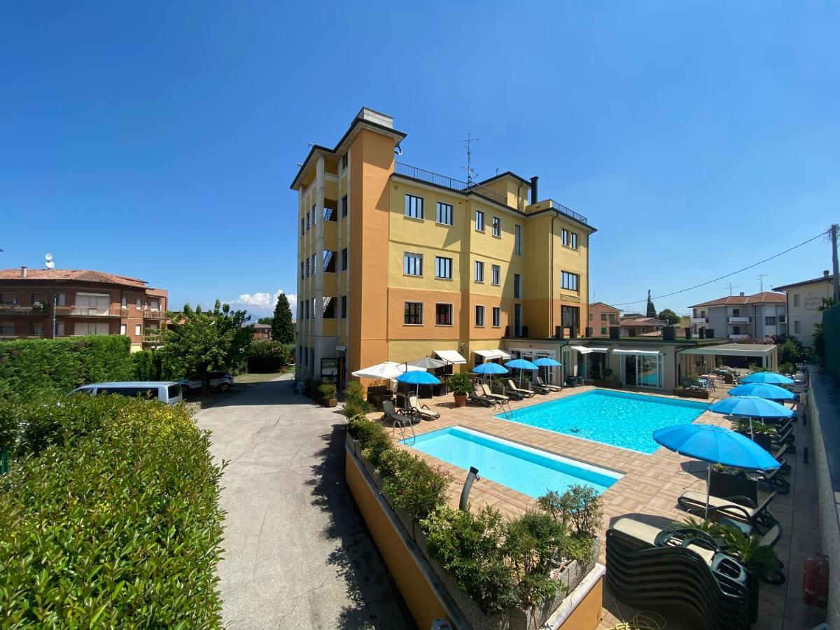 Green Park Hotel Peschiera del Garda Buitenkant foto