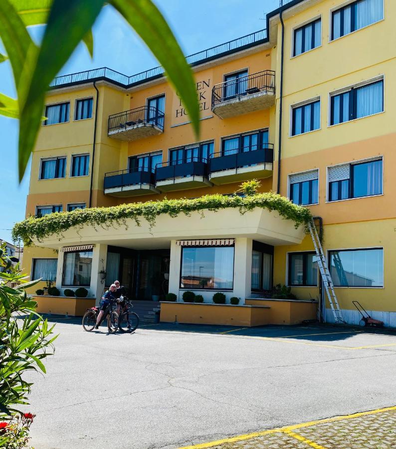 Green Park Hotel Peschiera del Garda Buitenkant foto