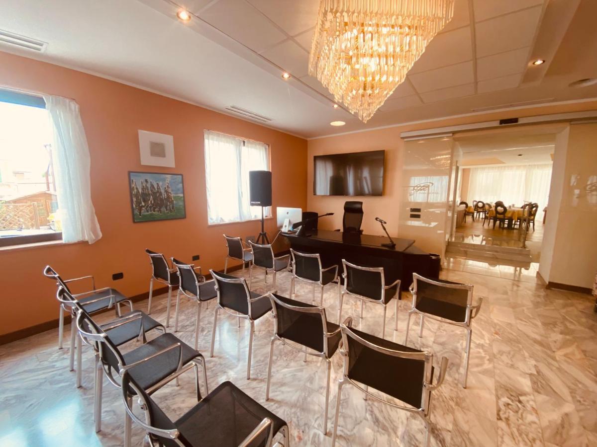 Green Park Hotel Peschiera del Garda Buitenkant foto